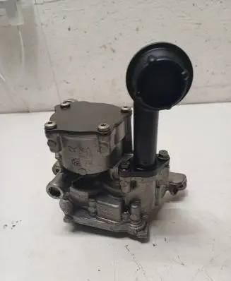 Volkswagen PASSAT B8 Oil pump 04L145208K 04L115263B CRB