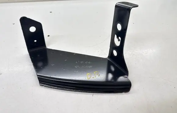 Opel Movano B Front bumper mounting bracket 8200808378