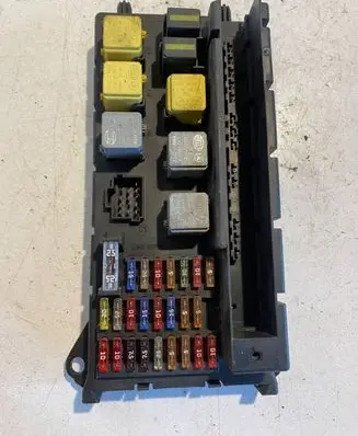 Mercedes-Benz Sprinter W906 Fuse module A9065454701 50JF11F01