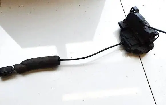Renault Megane III Rear door lock 825020002ra 825020002r-a