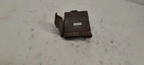 Toyota Previa (XR30, XR40) II Fuel injection control unit/module 8987120030