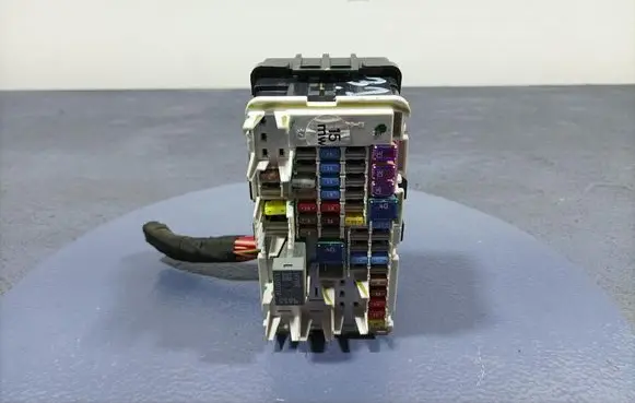 Opel Insignia A Fuse box set 33172518