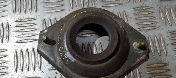 Suzuki Alto Coil spring mount 