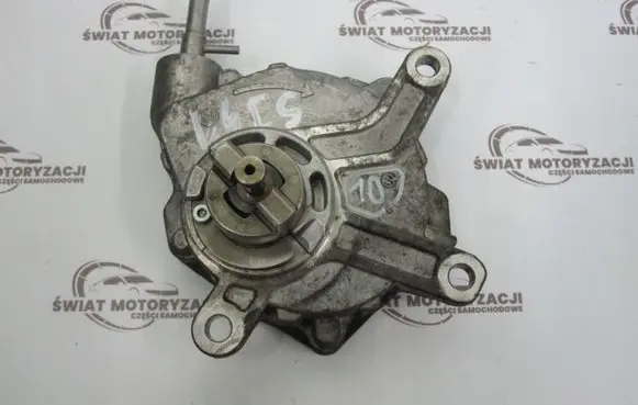Toyota Avensis T270 Vacuum pump 121TYS