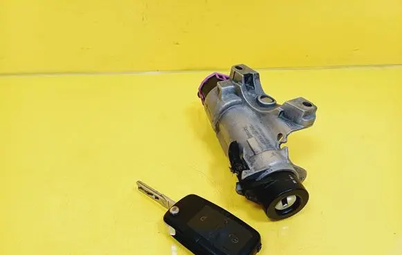 Volkswagen Golf IV Ignition lock 4B0905851C