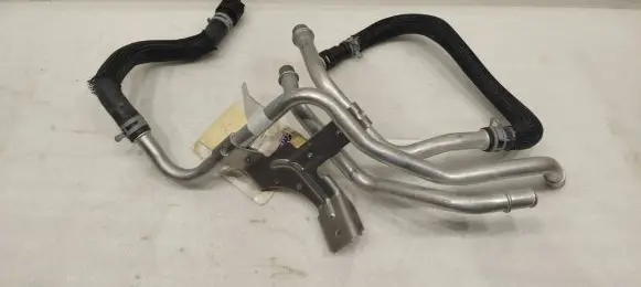 Coolant pipe/hose