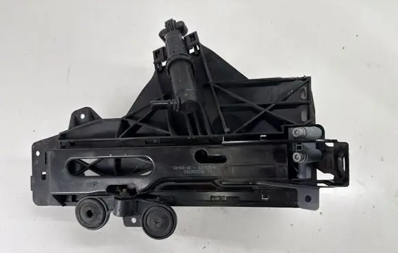 BMW 5 F10 F11 Headlight/headlamp mounting bracket 7200794 51647200794