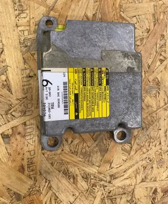 Toyota Corolla E120 E130 Airbag control unit/module TRW211082103 18840104MC 8917002390