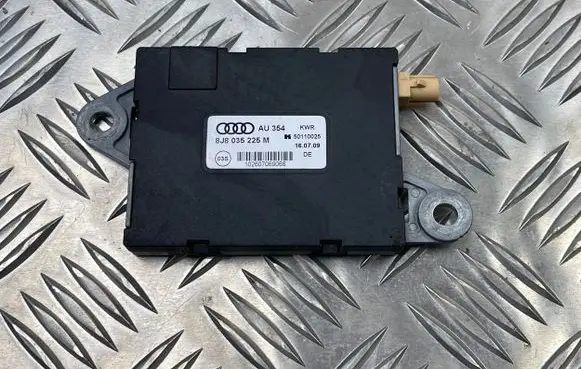 Audi TT TTS Mk2 Aerial antenna amplifier 8J8035225M