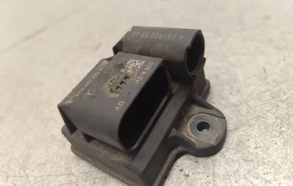 Mercedes-Benz E W212 Glow plug pre-heat relay A6519005502 14107006551