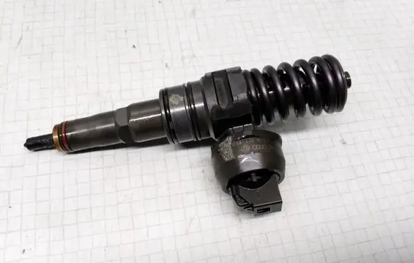 Seat Ibiza III (6L) Fuel injector 038130073AG 0414720215