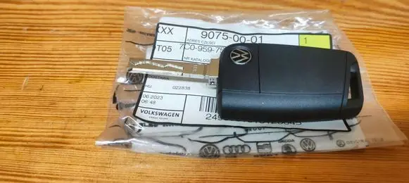 Volkswagen Caddy Ignition key/card 7C0959752G