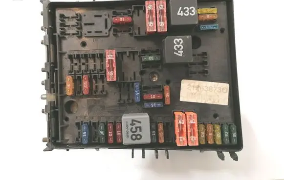 Volkswagen Golf V Fuse box set 1K0937124H