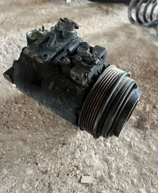 Mercedes-Benz E W210 Air conditioning (A/C) compressor (pump) A0002302011 4471006826 A0002346303