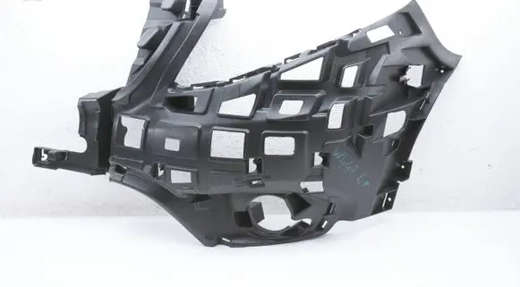 Mercedes-Benz Vito Viano W447 Front bumper mounting bracket A4478850216 M145218