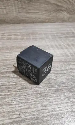 Volkswagen Golf IV Other relay 3a0951307 3sb00488504