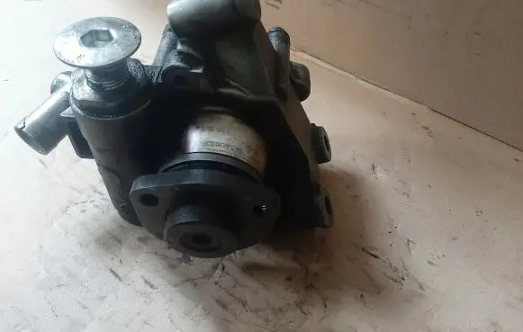 Mercedes-Benz C W203 Power steering pump A0024668001