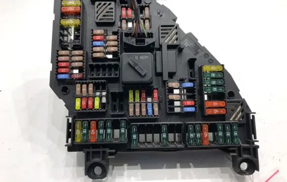 BMW 5 F10 F11 Fuse box set 9252813