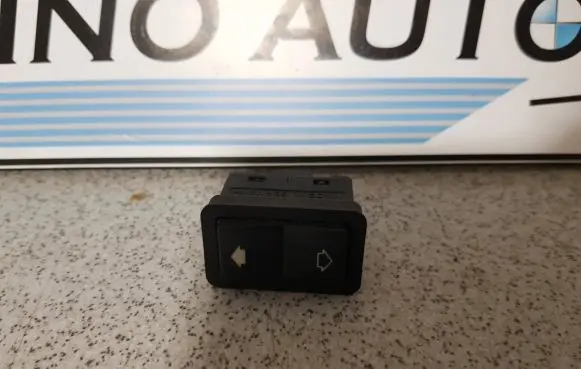 BMW 5 E39 Electric window control switch 8368974