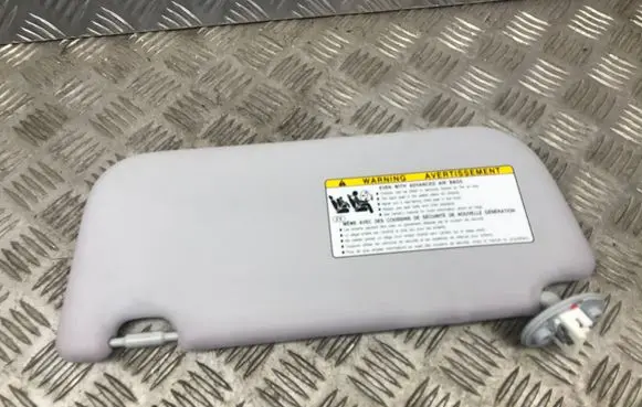 Toyota Prius (XW50) Sun visor