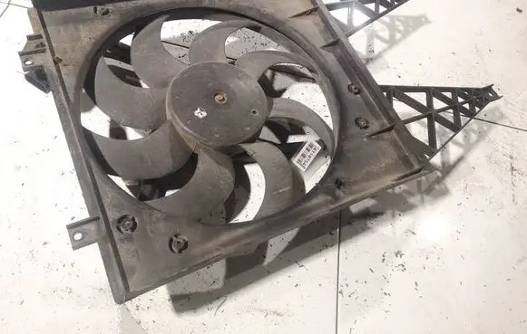Skoda Roomster (5J) Radiator cooling fan shroud 6Q0121207N