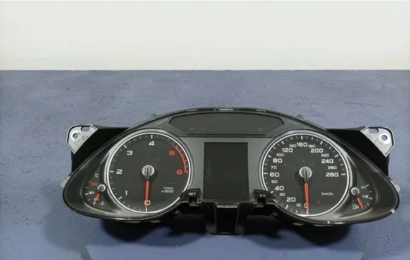 Audi A4 S4 B8 8K Speedometer (instrument cluster) 8K0920931J