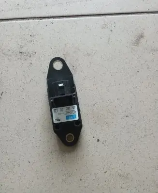 Honda Accord Airbag deployment crash/impact sensor 77970