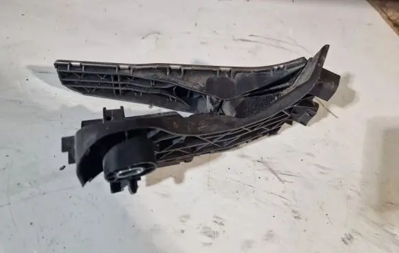 Volkswagen Scirocco Accelerator throttle pedal 1K1721503N