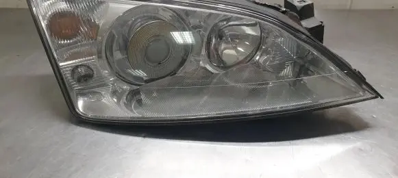 Ford Mondeo Mk III Headlight/headlamp 1S7113005CK 0301174272