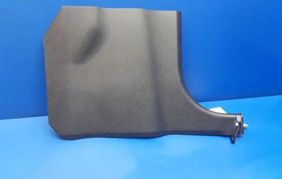 Foot area side trim