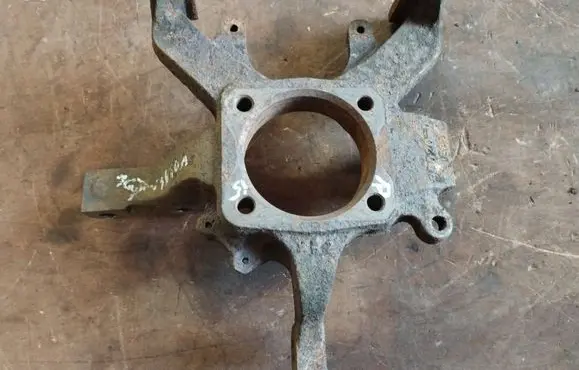 Chrysler Voyager Front wheel hub spindle knuckle