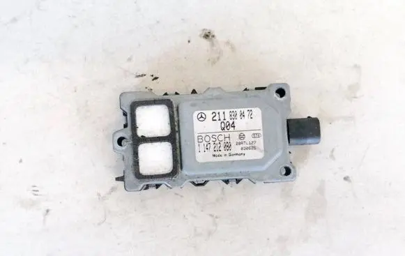 Mercedes-Benz C W203 Coolant fan relay 2118300472 1147212080