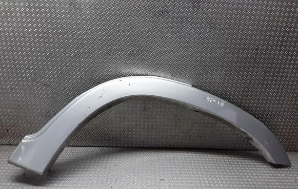 Rear fender molding trim