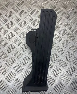 Volkswagen PASSAT B6 Accelerator throttle pedal 1K1721503L 6PV00860000
