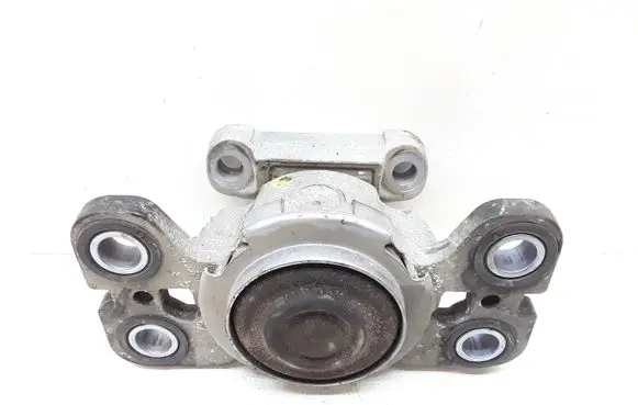 Volvo V70 Engine mount bracket 6G9N7M121AA