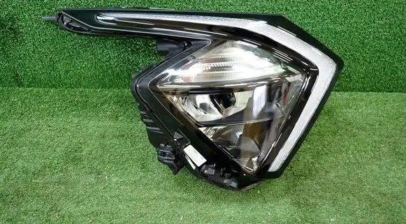 KIA Sportage Headlight/headlamp 92102R2000