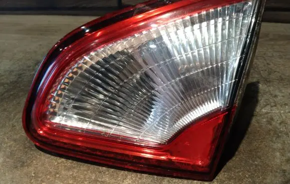 Nissan Qashqai Tailgate rear/tail lights 89503209