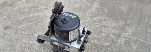 Mini One - Cooper R50 - 53 ABS Pump 10096008663 6765284 6765282