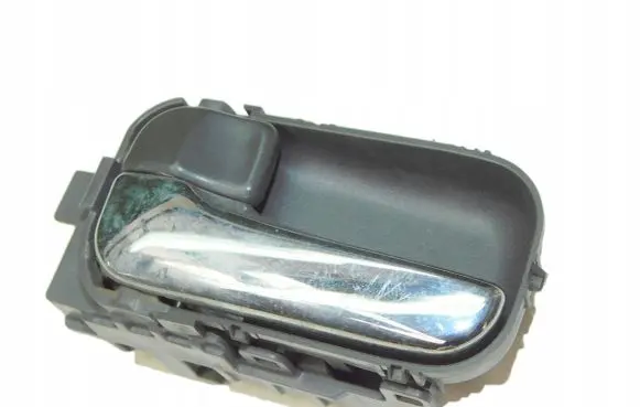 Nissan X-Trail T30 Front door interior handle