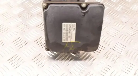 BMW 5 F10 F11 ABS Pump 6851374