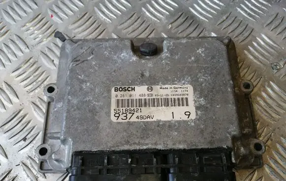 Alfa Romeo 147 Engine control unit/module 55189421 0281011488