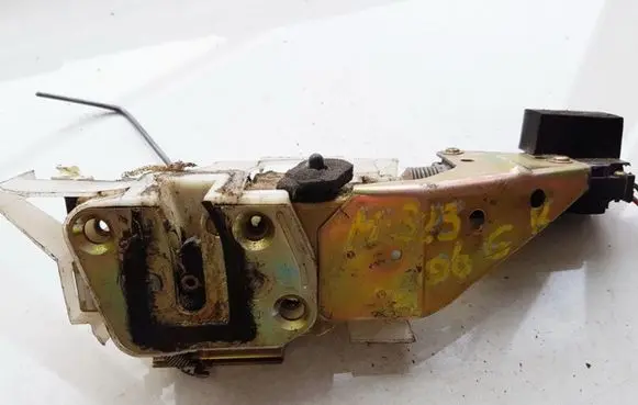 Mazda 323 Rear door lock
