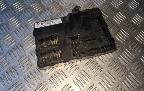 Ford Fiesta Comfort/convenience module 8V5115K600EJ