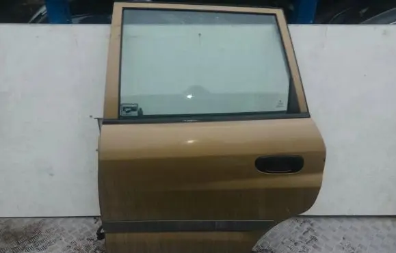 Mitsubishi Space Star Rear door