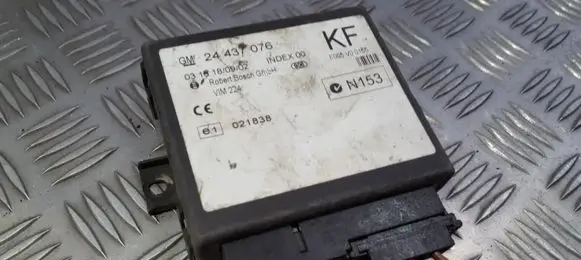 Opel Zafira A Door control unit/module 24437076 F005V00155