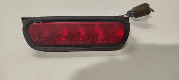 KIA Sorento Third/center stoplight 927003E0