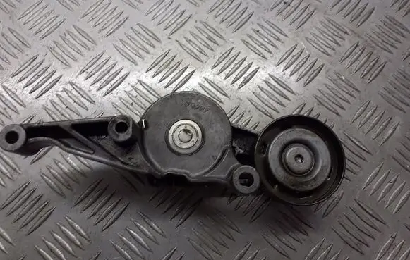 Seat Leon (1P) Alternator belt tensioner pulley 03G903315C