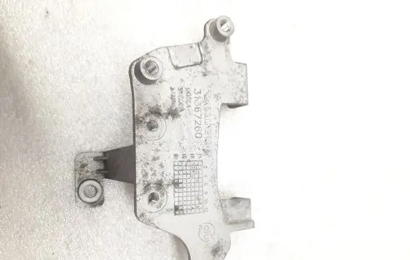 Volvo XC90 Generator/alternator bracket 31367260