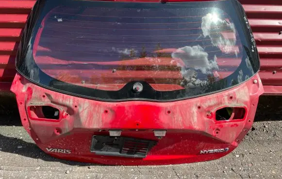 Toyota Yaris Tailgate/trunk/boot lid