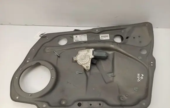 Mercedes-Benz B W245 Front door window regulator with motor A1697203079